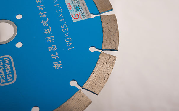 金刚石锯片切花岗岩时切不动怎么办？昌利给你支一招